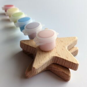 Little ones paint pot strips with wooden stars