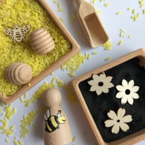 Little Ones: buzzy bee sensory kit
